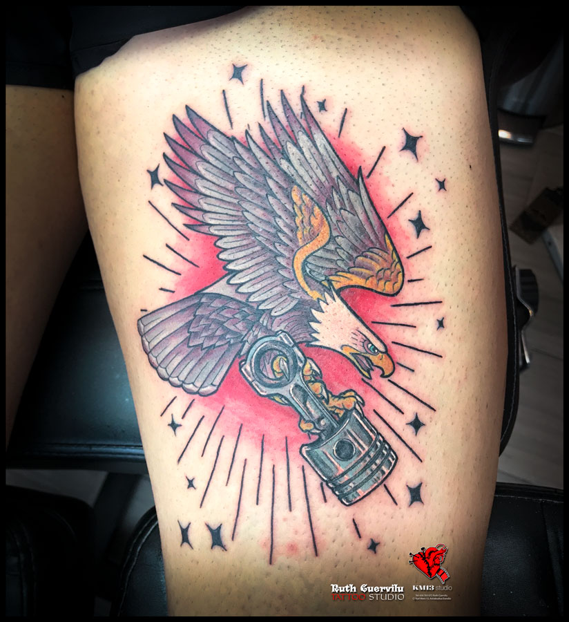 Águila y un Pistón de Coche - Ruth Cuervilu Tattoo - Tatuajes Realismo, A Color, Frikis y más
