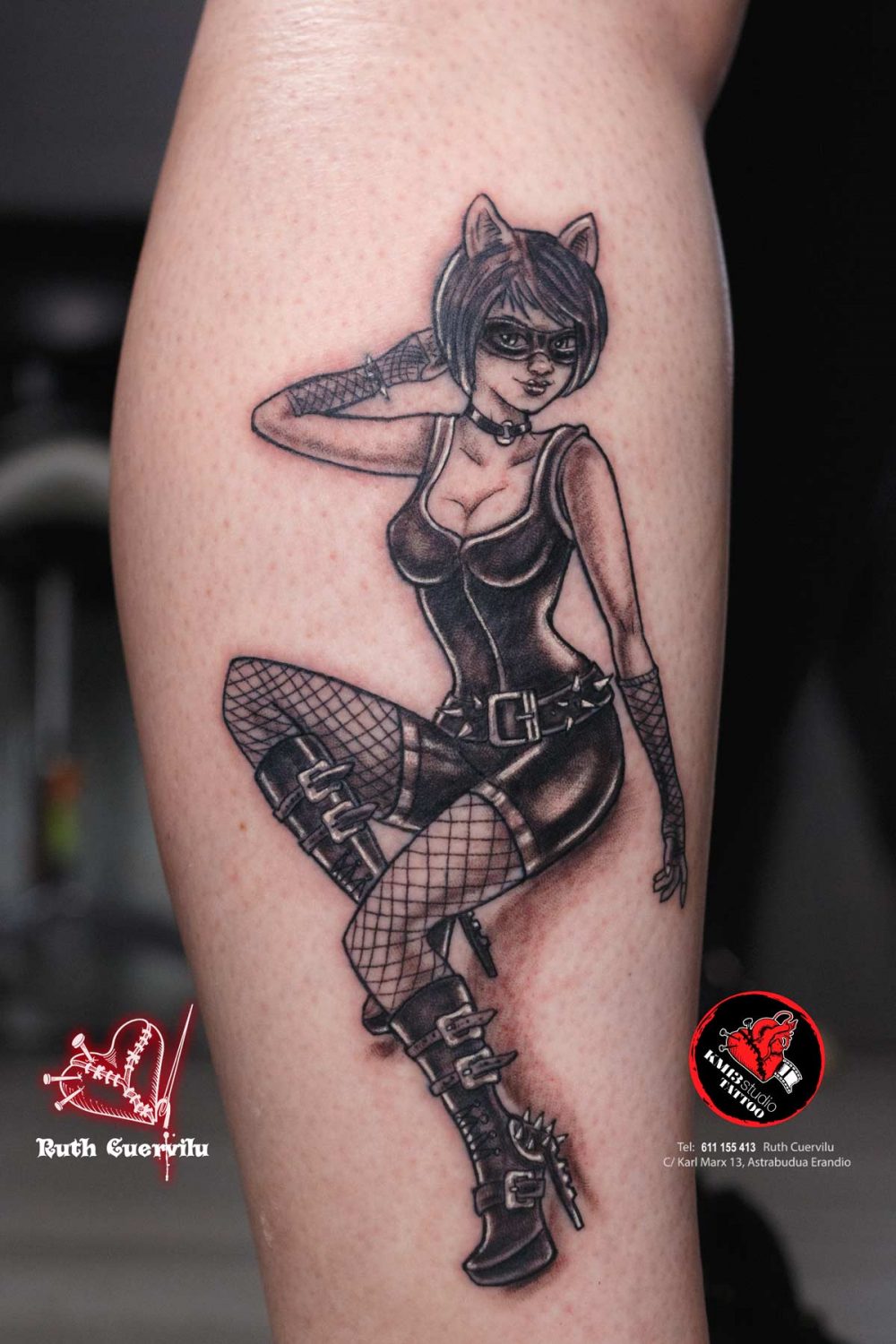 Tatuaje Catwoman lenceria macarra sexy - Ruth Cuervilu Tattoo - KM13 Studio - estudio de tatuajes erandio astrabudua bilbao bizkaia